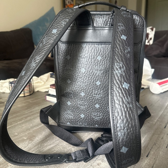 BLACK  UNISEX MCM BACKPACK